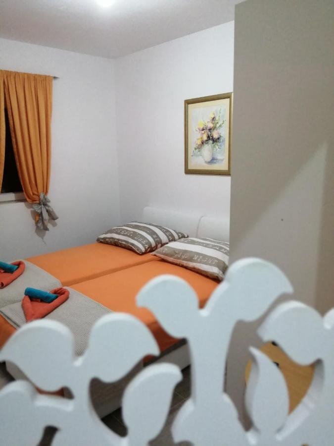 Apartman Radic Traù Esterno foto