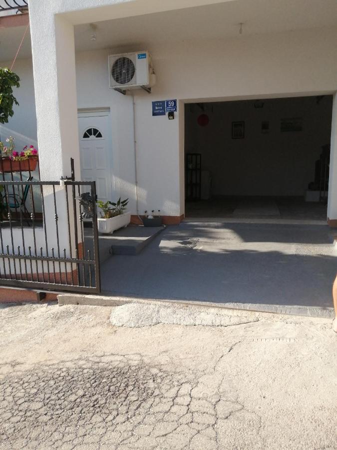Apartman Radic Traù Esterno foto